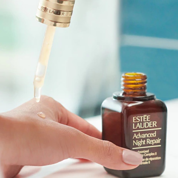 Tinh chất dưỡng da Estee Lauder Advanced Night Repair giúp phục hồi và tái tạo làn da hiệu quả