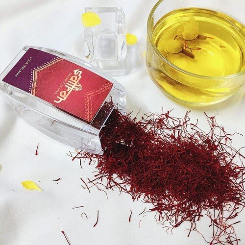 Nhụy hoa nghệ tây Saffron Salam có thể dùng để uống, chăm sóc da