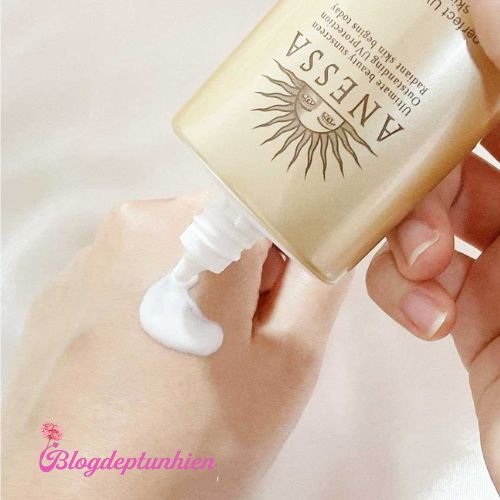 Sữa chống nắng Anessa Perfect UV Sunscreen Skincare Milk