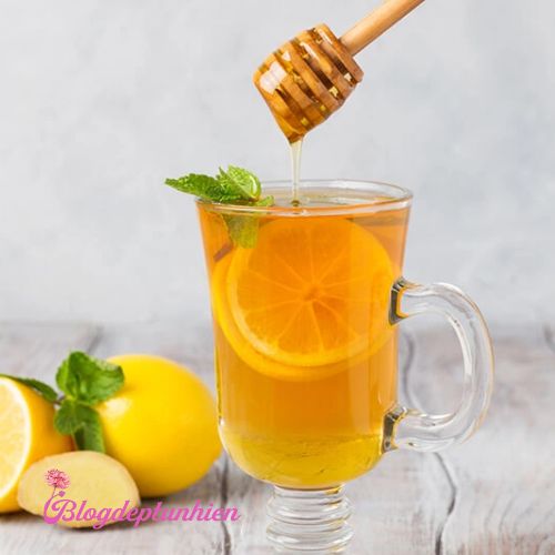 Nước detox từ chanh và mật ong